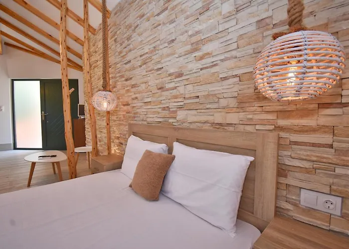 Alex Вилла Sinarades