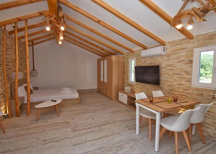 Alex Σιναράδες