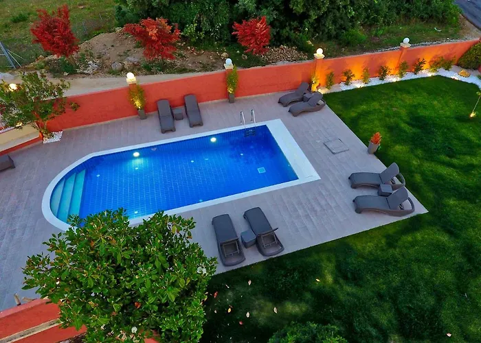 Alex Вилла Sinarades