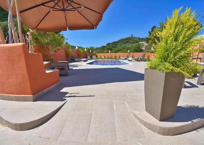 Alex Villa Sinarádes