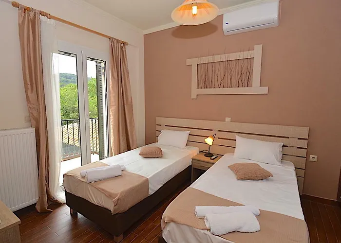 Alex Σιναράδες