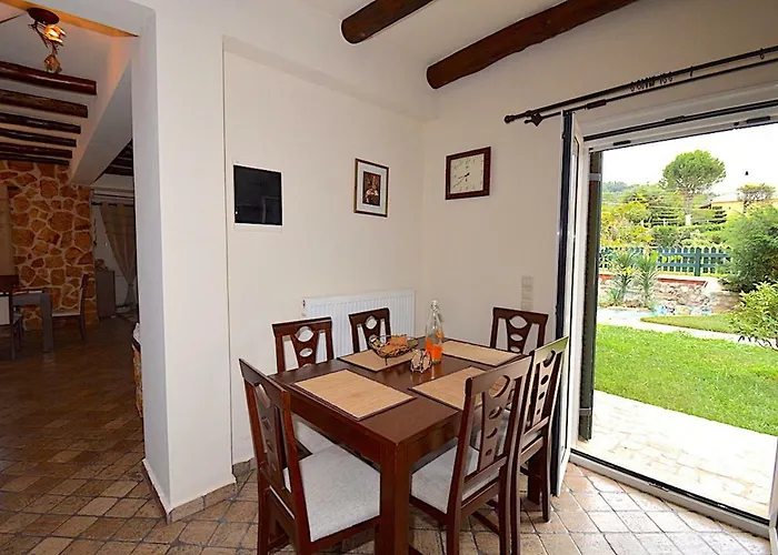 Alex Σιναράδες