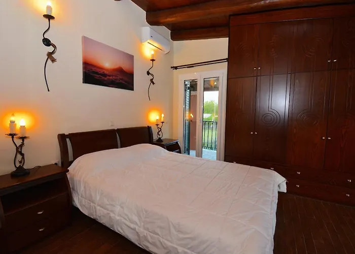 Alex Βίλα Σιναράδες